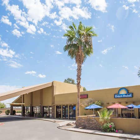Days Hotel By Wyndham Peoria Glendale Area Exteriör bild