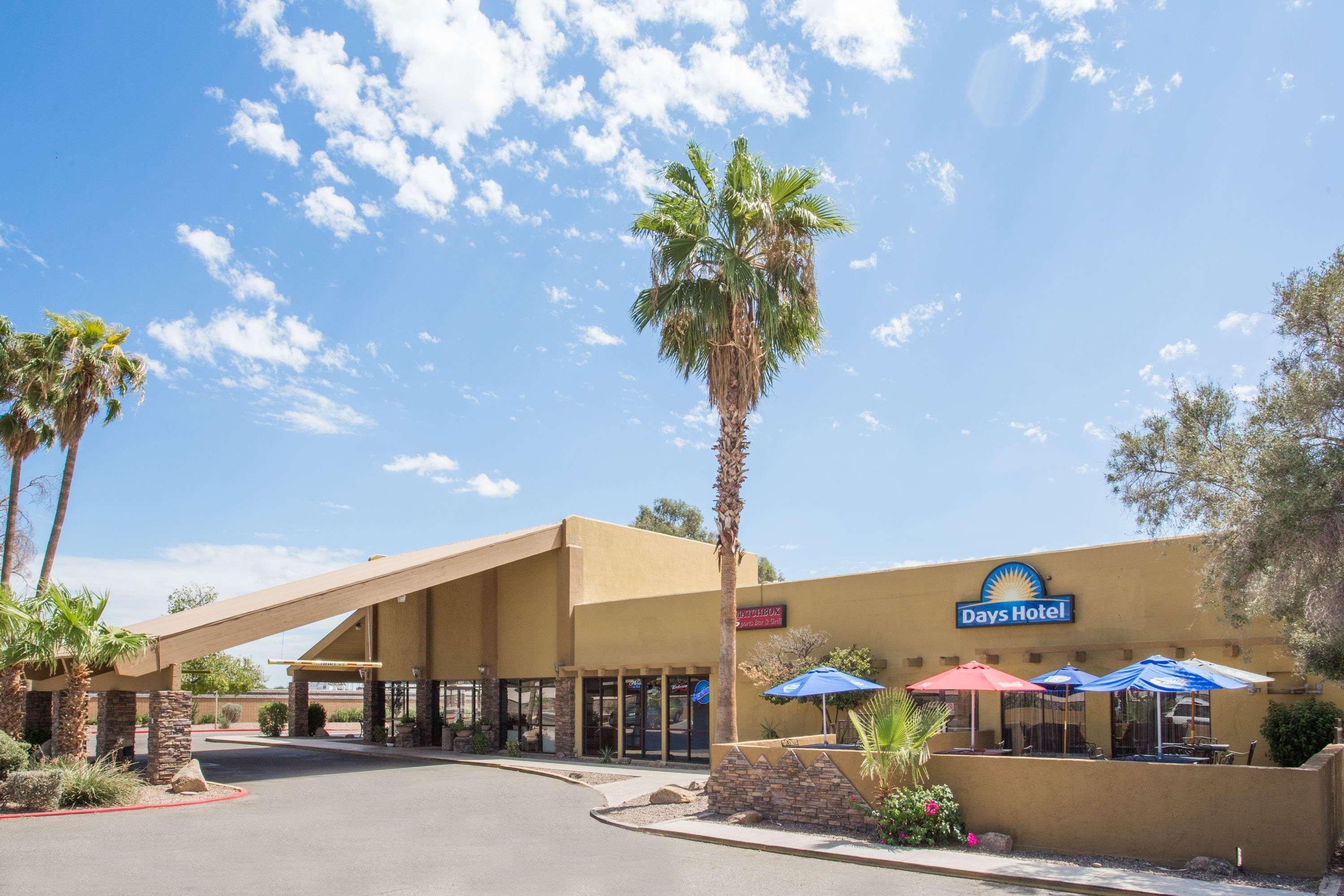 Days Hotel By Wyndham Peoria Glendale Area Exteriör bild